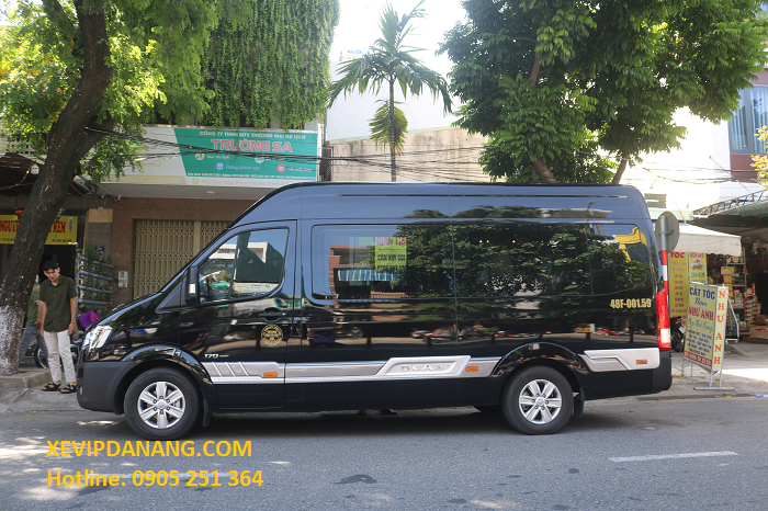 xe-dcar-limousine-9-cho-tai-hue-da-nang-hoi-an-(1)