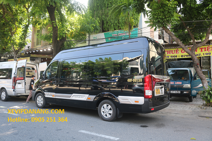 xe-dcar-limousine-9-cho-tai-hue-da-nang-hoi-an-(4)