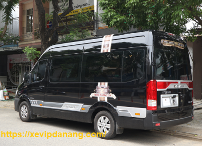 Thuê xe Solati Limousine 9 chỗ đi Bà Nà tại Đà Nẵng 