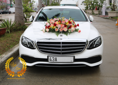 Cho thuê xe Mercedes-Benz E200 phục vụ hội nghị tại Huế Đà Nẵng 