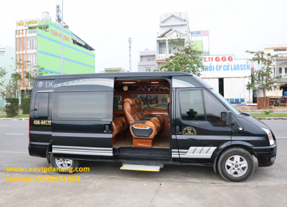 Cho thuê xe du lịch Dcar Limousine 9 chỗ giá rẻ Đà Nẵng 