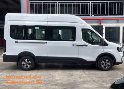 Thuê xe 18 chỗ Ford Transit Premium tại Đà Nẵng 