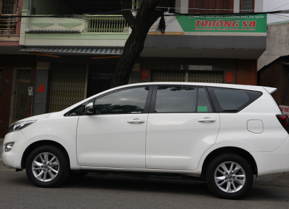 Thuê xe 7 chỗ Toyota Innova tại Đà Nẵng 