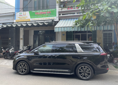 Thuê xe Kia Carnival Đà Nẵng Huế 1 ngày giá rẻ 