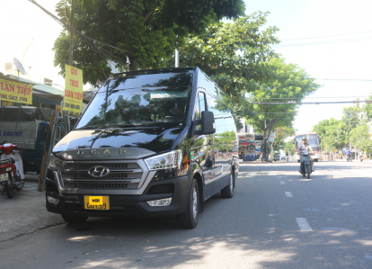 Thuê xe VIP Solati Limousine 11 chỗ tại Đà Nẵng 