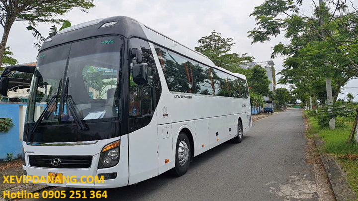 bang-gia-thue-xe-du-lich-4-cho-den-45-cho-da-nang-(2)