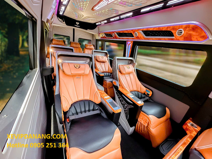 bang-gia-thue-xe-limousine-9-cho-da-nang-moi-nhat-2026-(4)