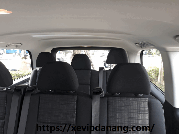 cho-thue-xe-7-cho-mercedes-benz-vito-121-tai-da-nang-(3)