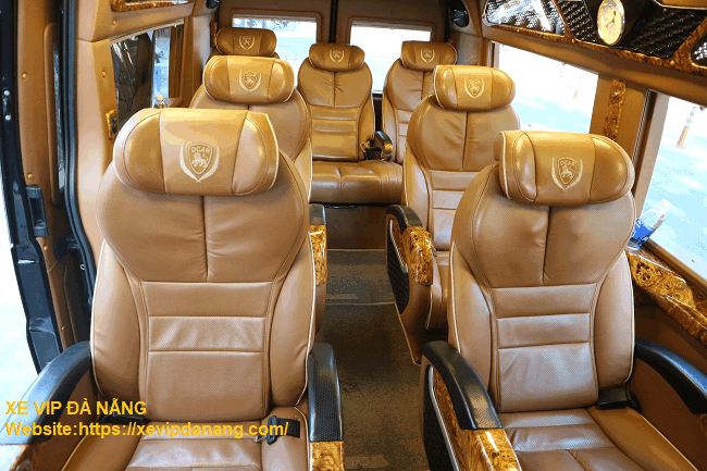 cho-thue-xe-dcar-ford-limousine-9-cho-tai-da-nang-(2)