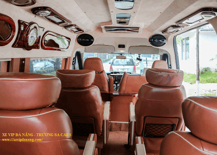 cho-thue-xe-dcar-limousine-9-cho-tai-hue-(3)