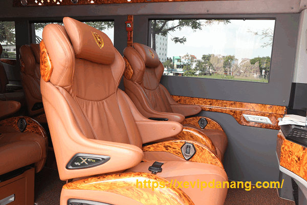 cho-thue-xe-dcar-solati-limousine-9-cho-tai-da-nang-(3).
