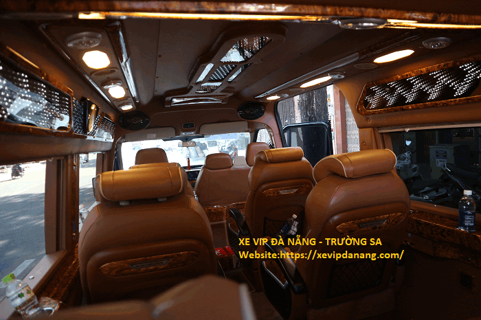 cho-thue-xe-ford-dcar-limousine-9-cho-tai-da-nang-(3)