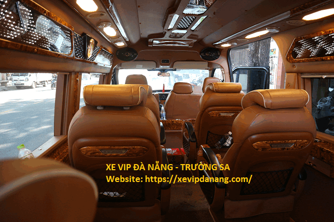 cho-thue-xe-limousine-9-cho-di-ba-na-(3)