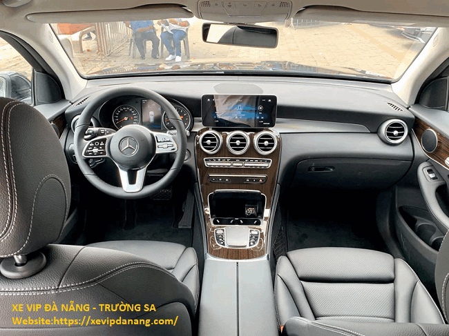 cho-thue-xe-mercedes-benz-glc-200-tai-da-nang-(2)