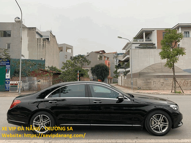 cho-thue-xe-mercedes-benz-s400-don-san-bay-da-nang-(4)