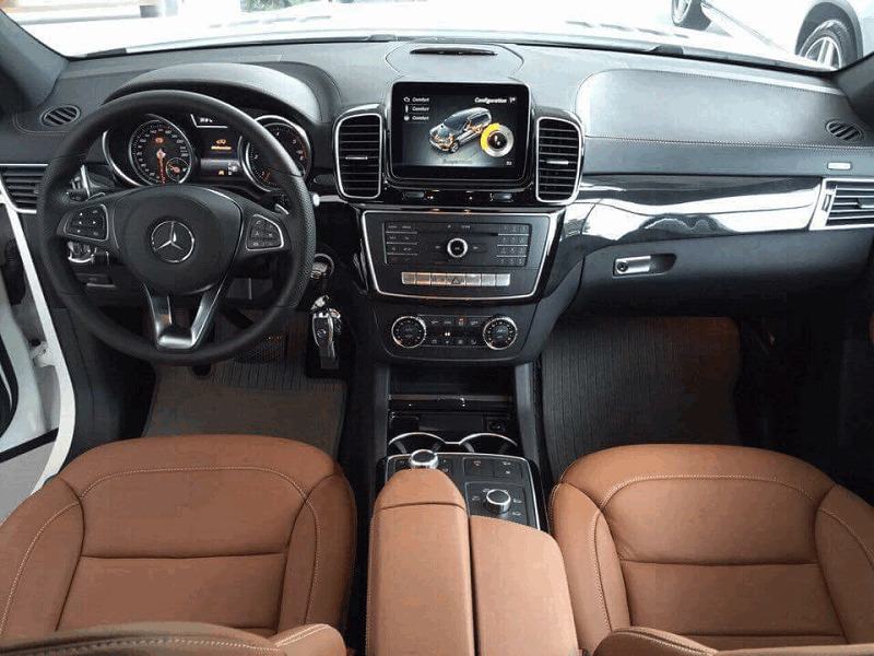 cho-thue-xe-mercedes-gls-350-tai-da-nang