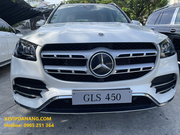 cho-thue-xe-vip-mercedes-4-cho-tai-da-nang-(1)