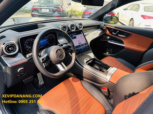 cho-thue-xe-vip-mercedes-4-cho-tai-da-nang-(4)