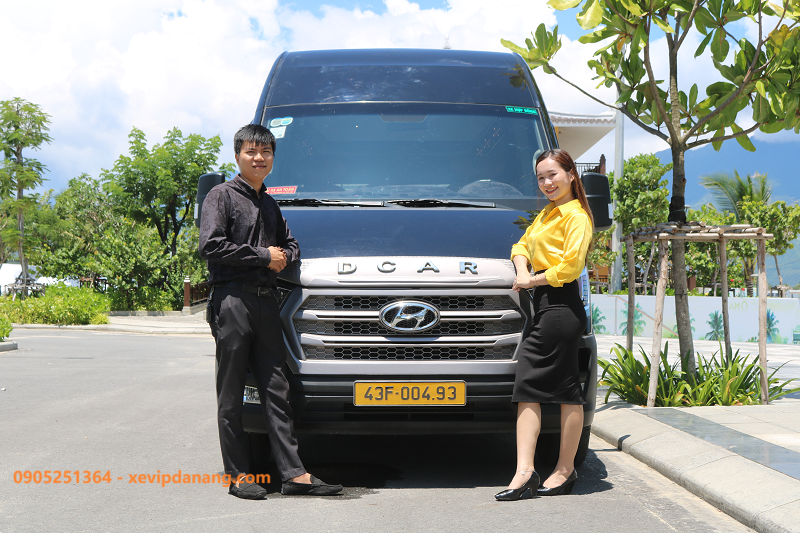 gia-thue-xe-limousine-9-cho-da-nang-hoi-an-(1)