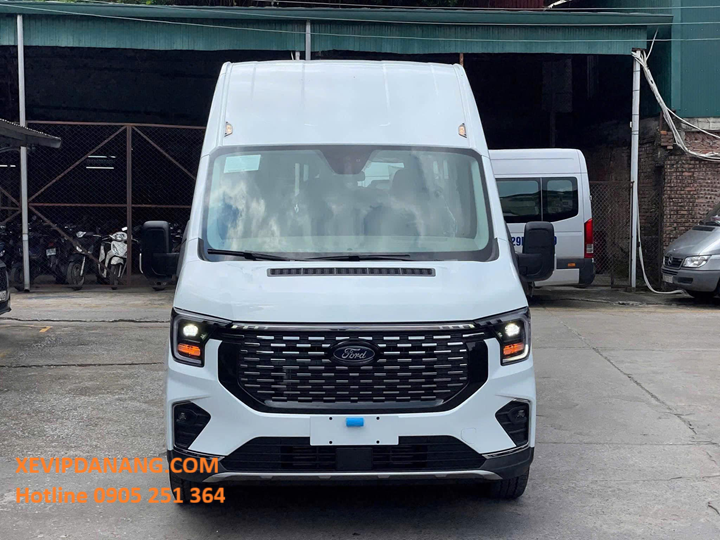 Ford Transit Premium 18-Seater