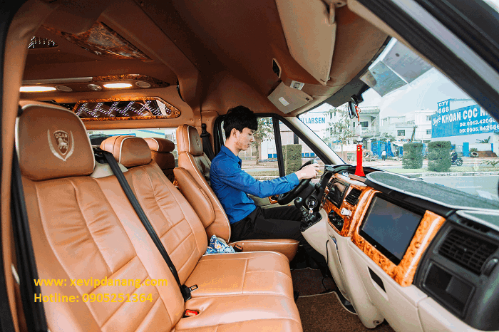 thue-xe-dcar-limousine-9-cho-da-nang-di-quang-binh-(3)