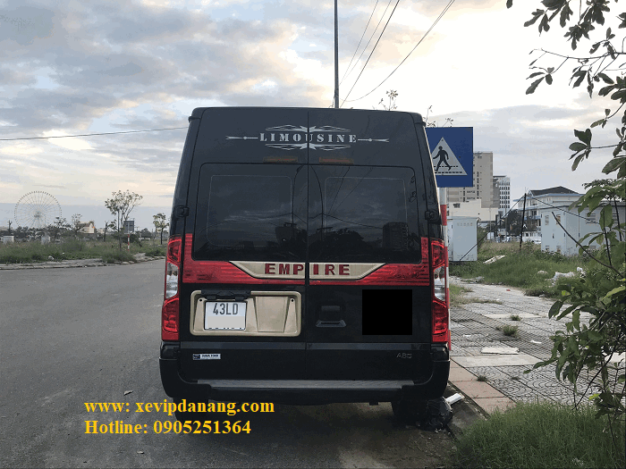 thue-xe-dcar-limousine-9-cho-gia-tot-tai-da-nang-(3)