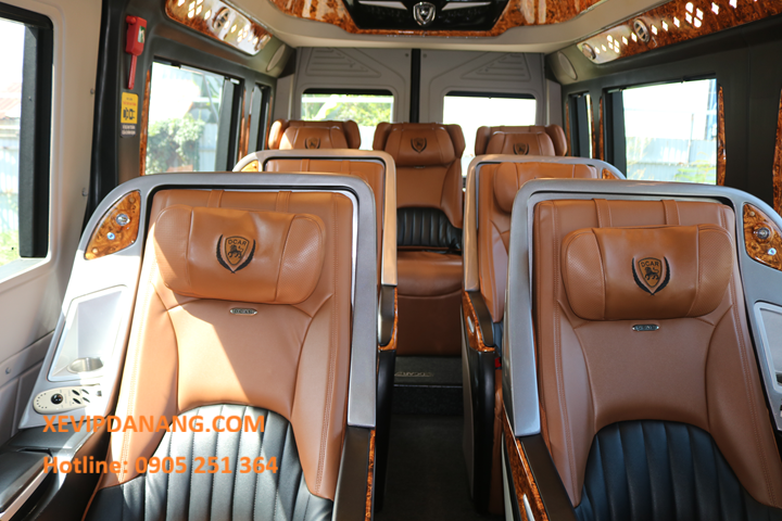 thue-xe-du-lich-limousine-9-cho-da-nang-gia-re-(4).