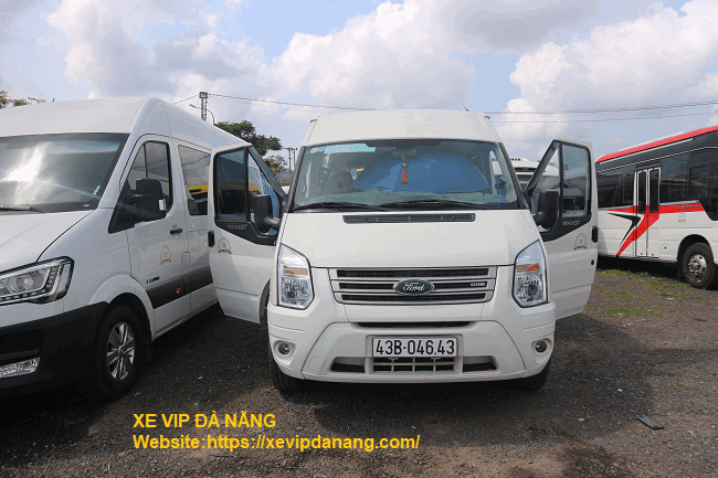 thue-xe-ford-transit-16-cho-tai-da-nang-(2)