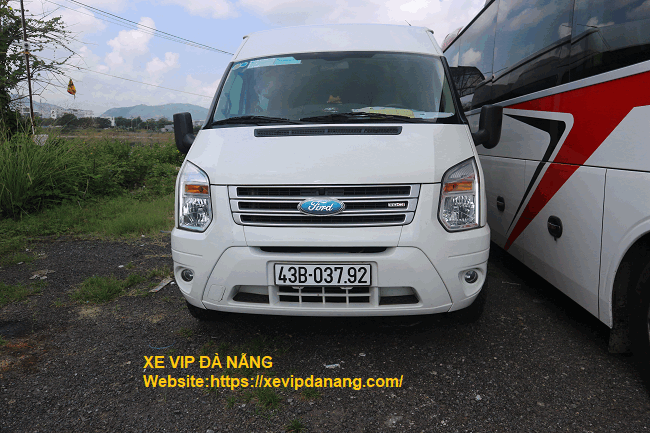 thue-xe-ford-transit-16-cho-tai-da-nang-(4)