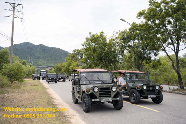 thue-xe-jeep-car-tour-di-son-tra-da-nang-(1)
