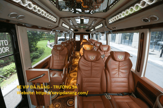 thue-xe-limousine-16-cho-tai-da-nang-(2)