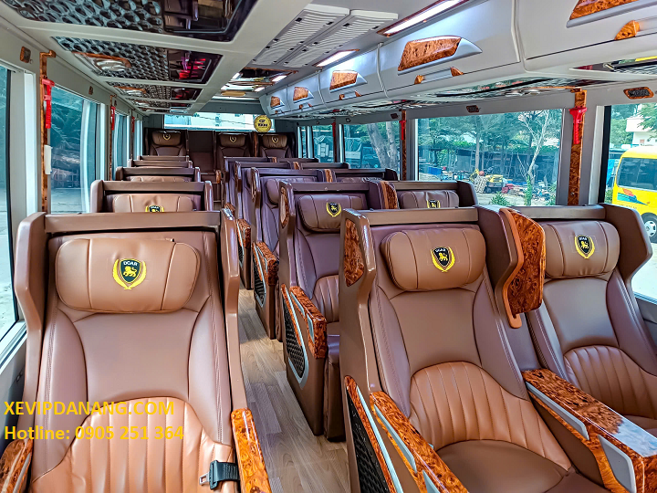thue-xe-limousine-19-cho-da-nang-xe-moi-gia-re-(2)