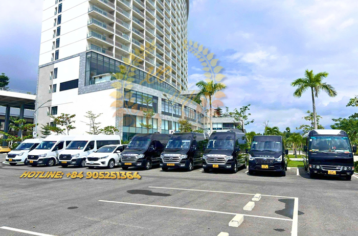 thue-xe-limousine-hue-da-nang-(4).