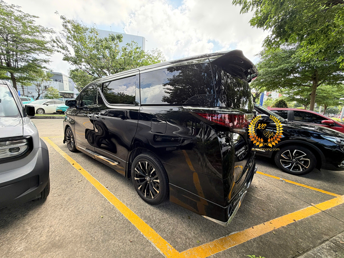 thue-xe-toyota-alphard-da-nang-phuc-vu-khach-vip-(3)