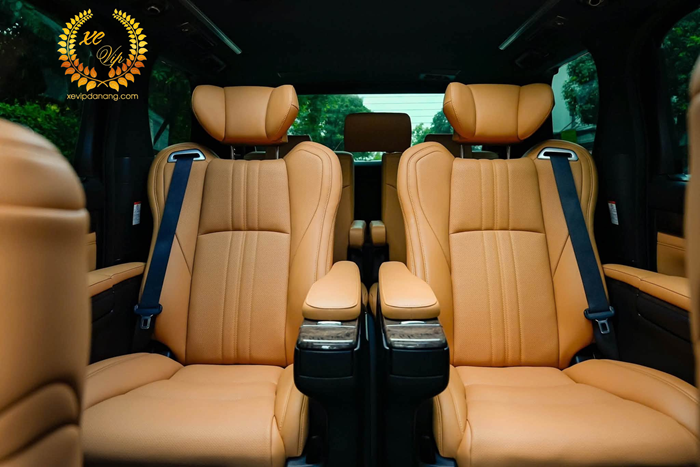 thue-xe-toyota-alphard-da-nang-phuc-vu-khach-vip-(4)
