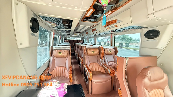 thue-xe-vip-19-cho-tai-da-nang-(3)