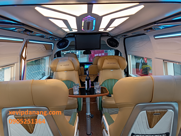 thue-xe-vip-da-nang-9-cho-limousine-(4)