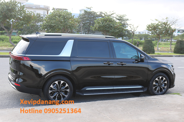 thue-xe-vip-kia-carnival-7-cho-tai-da-nang-gia-re-(1)