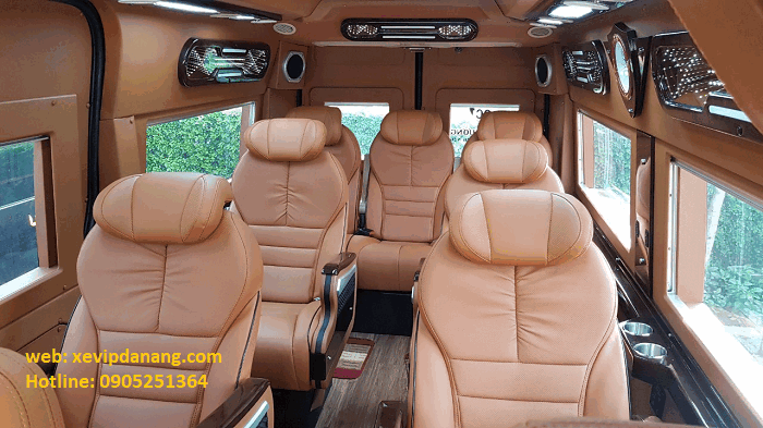 xe-dcar-limousine-9-cho-tai-da-nang-(2)
