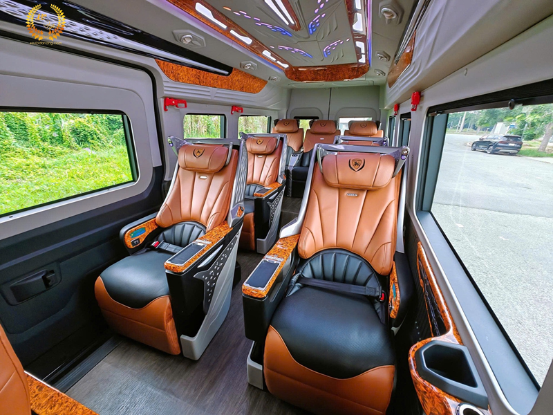 xe-limousine-9-cho-da-nang-quy-nhon-(5)