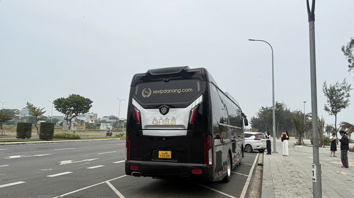xe-thaco-limousine-19-cho-tai-da-nang-gia-re-(6)