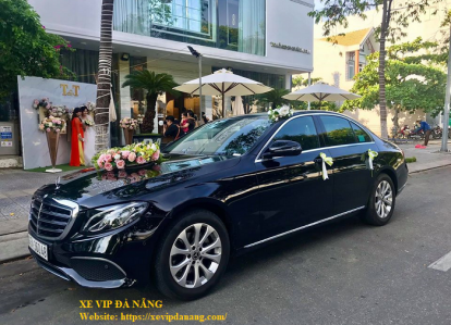 Thuê xe cô dâu Mercedes-Benz tại Đà Nẵng chạy đám cưới Thuê xe cô dâu Mercedes-Benz tại Đà Nẵng chạy đám cưới